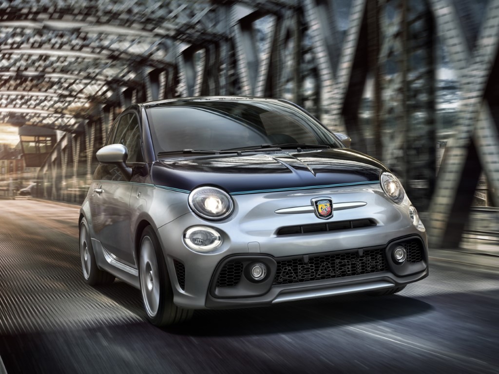 Abarth 695 Rivale (Automatic)